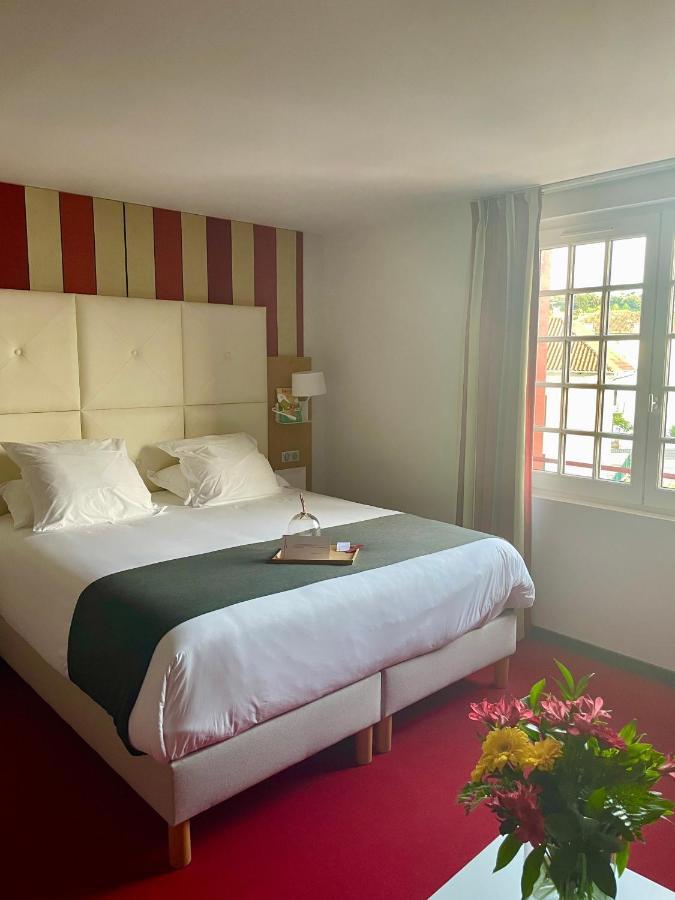 Hotel Berria Hasparren Luaran gambar