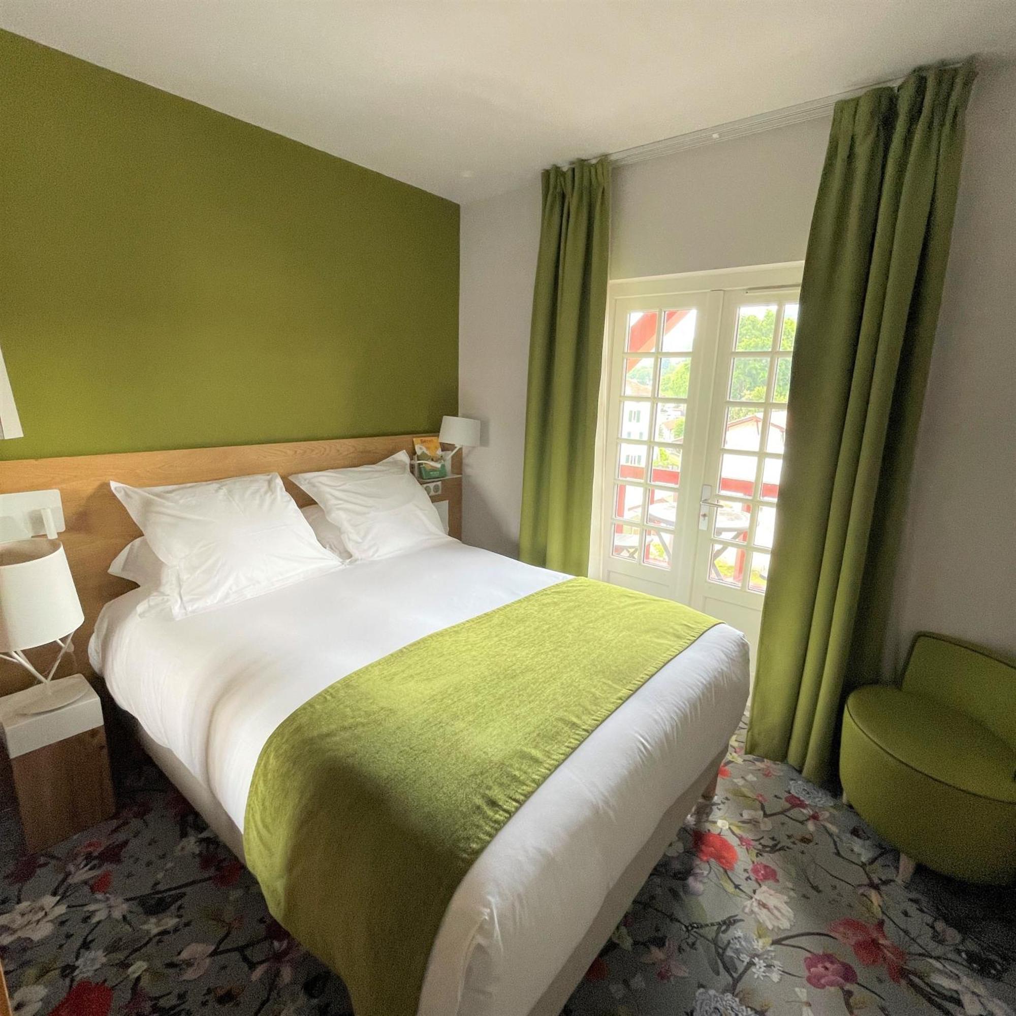 Hotel Berria Hasparren Luaran gambar