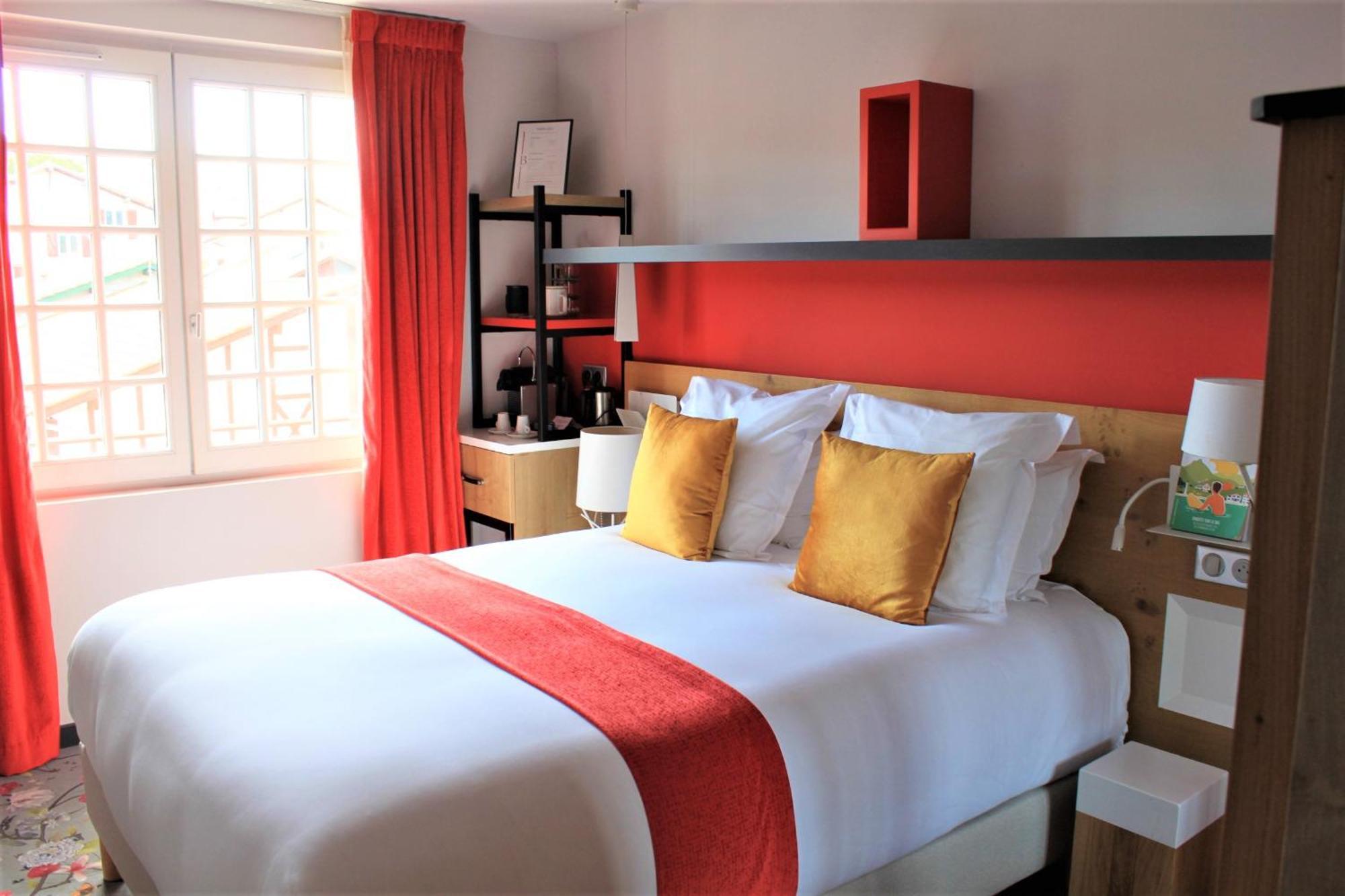 Hotel Berria Hasparren Luaran gambar