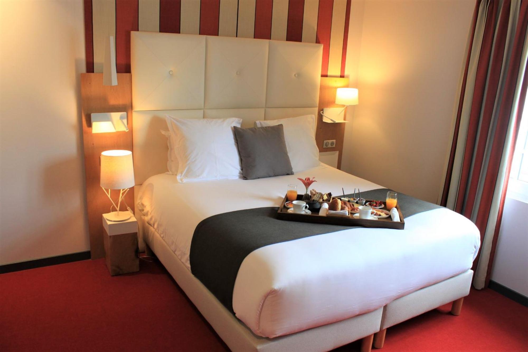 Hotel Berria Hasparren Luaran gambar