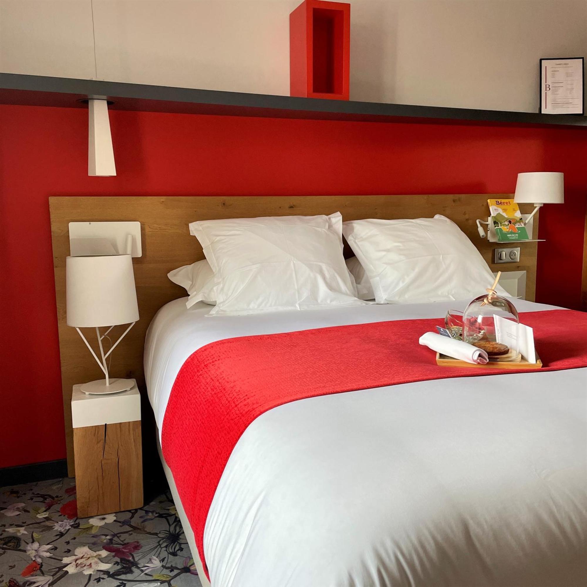 Hotel Berria Hasparren Luaran gambar