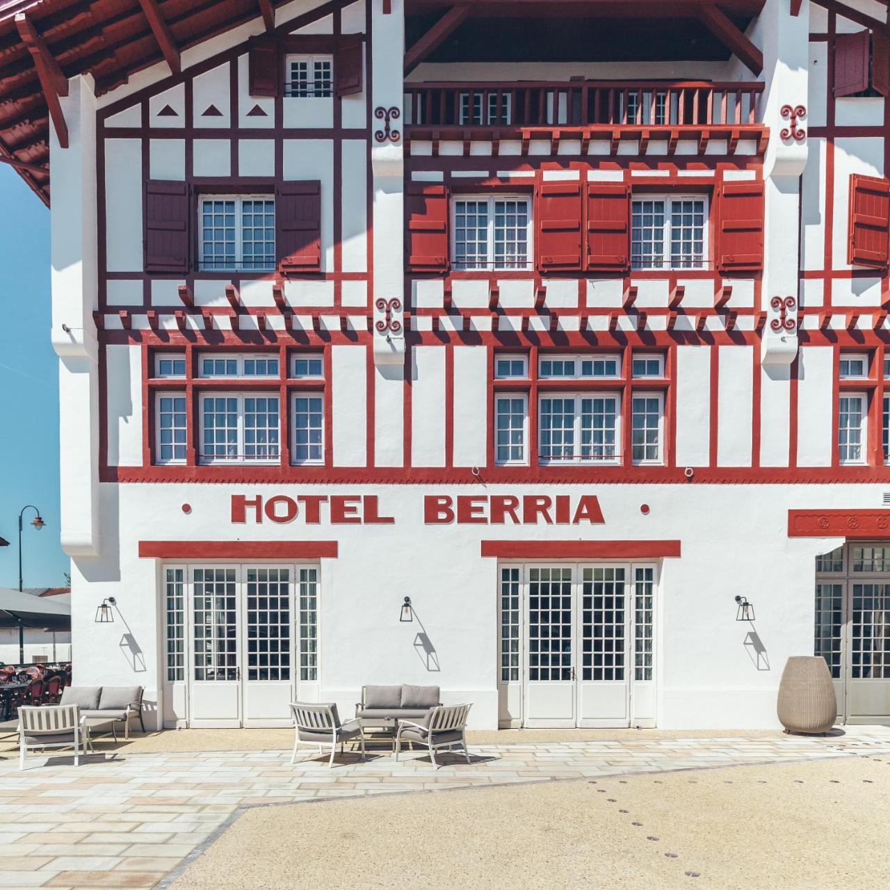 Hotel Berria Hasparren Luaran gambar